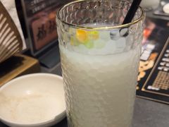 -铭牛烧肉·和牛海鲜自助(高新月牙湖店)