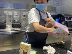 -奈雪的茶(亨特国际广场店)