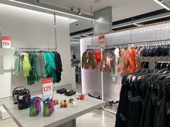 -ZARA(大上海时代广场店)