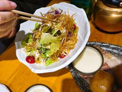 那胡同里的白领蔬菜沙拉-那胡同里的小烤肉馆(开发区万达店)