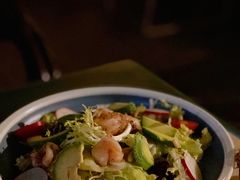 牛油果大虾沙拉-JUKEBOX玖部音乐餐厅(华侨城店)