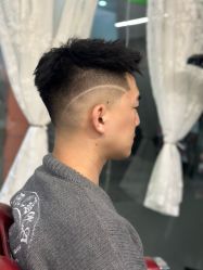 -老男孩男士理容馆·理发·烫染·修面