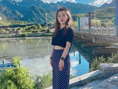 -百里峡七彩艺术小镇