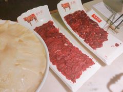 -左庭右院鲜牛肉火锅(浦江欢乐颂店)