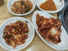 -牛信亭韩国料理·炭火烤肉(紫藤路店)