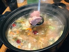 -陆记牛庄·碳锅龙虾烧烤(爱上花园店)