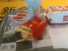 -麦当劳(哈西万达店)