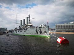 -阿芙乐尔号巡洋舰