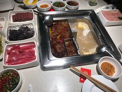 -海底捞火锅鲜切牛肉主题店(长寿路店)