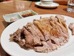 手抓羊腿肉一斤-贯贯吉·清真餐厅(浙江中路店)