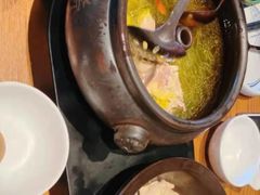 -云海肴·汽锅鸡·云南菜(天山百盛优客店)