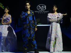 -翎秀服装模特