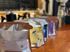 -Be Lived Cafe比例咖啡(摩天轮店)