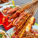 终于吃到成都🔝明星卤味烧烤‼️还有小龙虾嗦面！