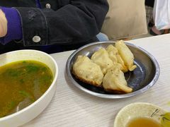 -黄阿姨锅贴大王(万航渡路店)