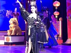 -金东尼人妖秀