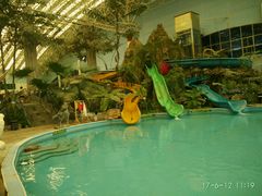 -龙脉温泉室内游泳馆