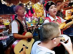 -老滇山寨•云南特色菜•地方菜•民族风情歌舞表演(金碧店)