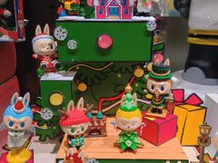 -泡泡玛特POPMART(侨福芳草地店)