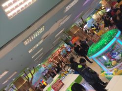 -莫莉幻想儿童乐园(武汉金银潭永旺店)
