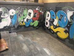 -新华里咖啡书吧(新华书店小寨店)