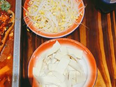 -东方一串·鲜肉小串·小酒馆(壹航城店)