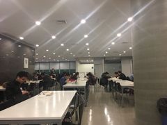 大堂-浦东图书馆读者餐厅