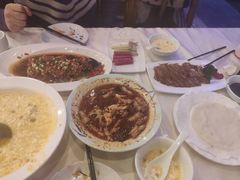 -鑫巴蜀小镇 · 水煮鱼专研店(玉桥店)