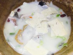 -滇香肴·云南菜蒸汽石锅鱼(云南北路店)