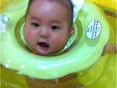 -亲亲天使婴儿游泳馆(堡镇店)