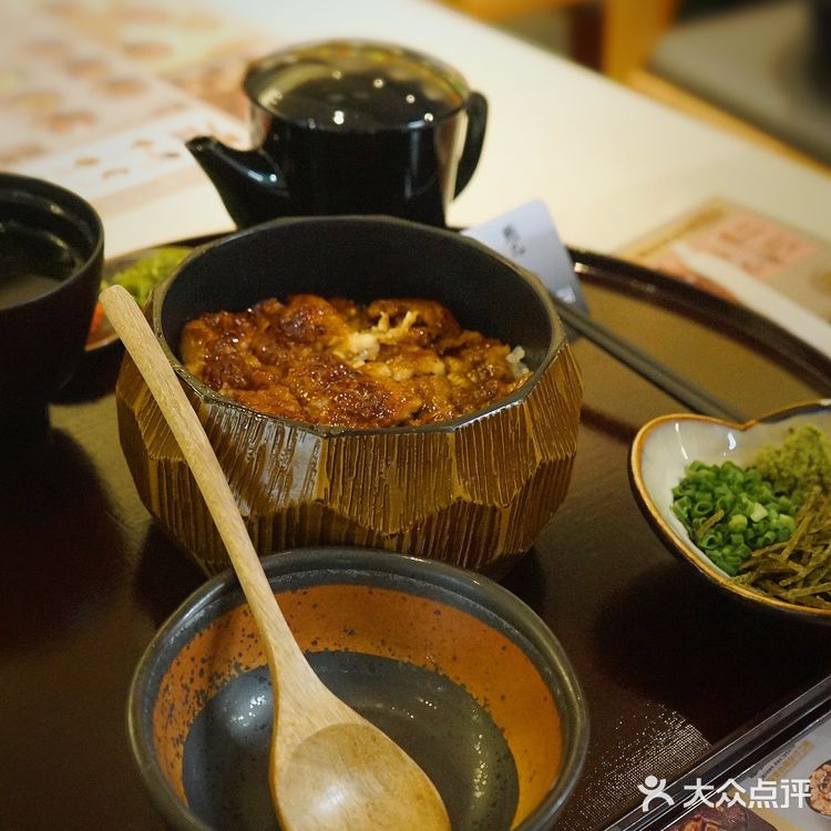 鳗几·现切现串现烤鳗鱼，三种吃法让人大呼过瘾！