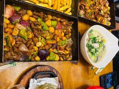 -老东镇啤酒屋海鲜加工·蒸汽海鲜·海鲜烧烤(台东店)