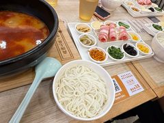-花馬肆.云南过桥米线(汉神购物广场现场熬汤店)