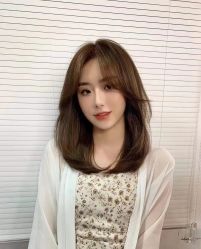 -变画·发型STUDIO