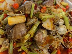 香辣花甲-遇见小厨·北京烤鸭·江湖菜·川菜(广福桥店)