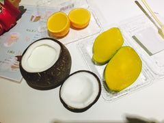 -志龙皇冠吃货椰子铺