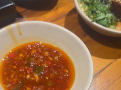 -老牌坊云南鱼豆花火锅(爱建店)