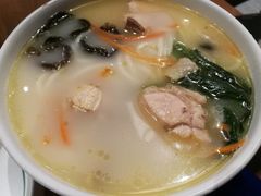 鸡汤米线-云海肴·汽锅鸡·云南菜(广安门天虹店)