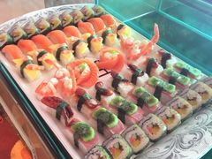 -荣誉国际酒店-云顶旋转餐厅