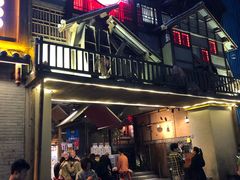 门面-哥老官重庆美蛙鱼头(西湖银泰十一哥店)