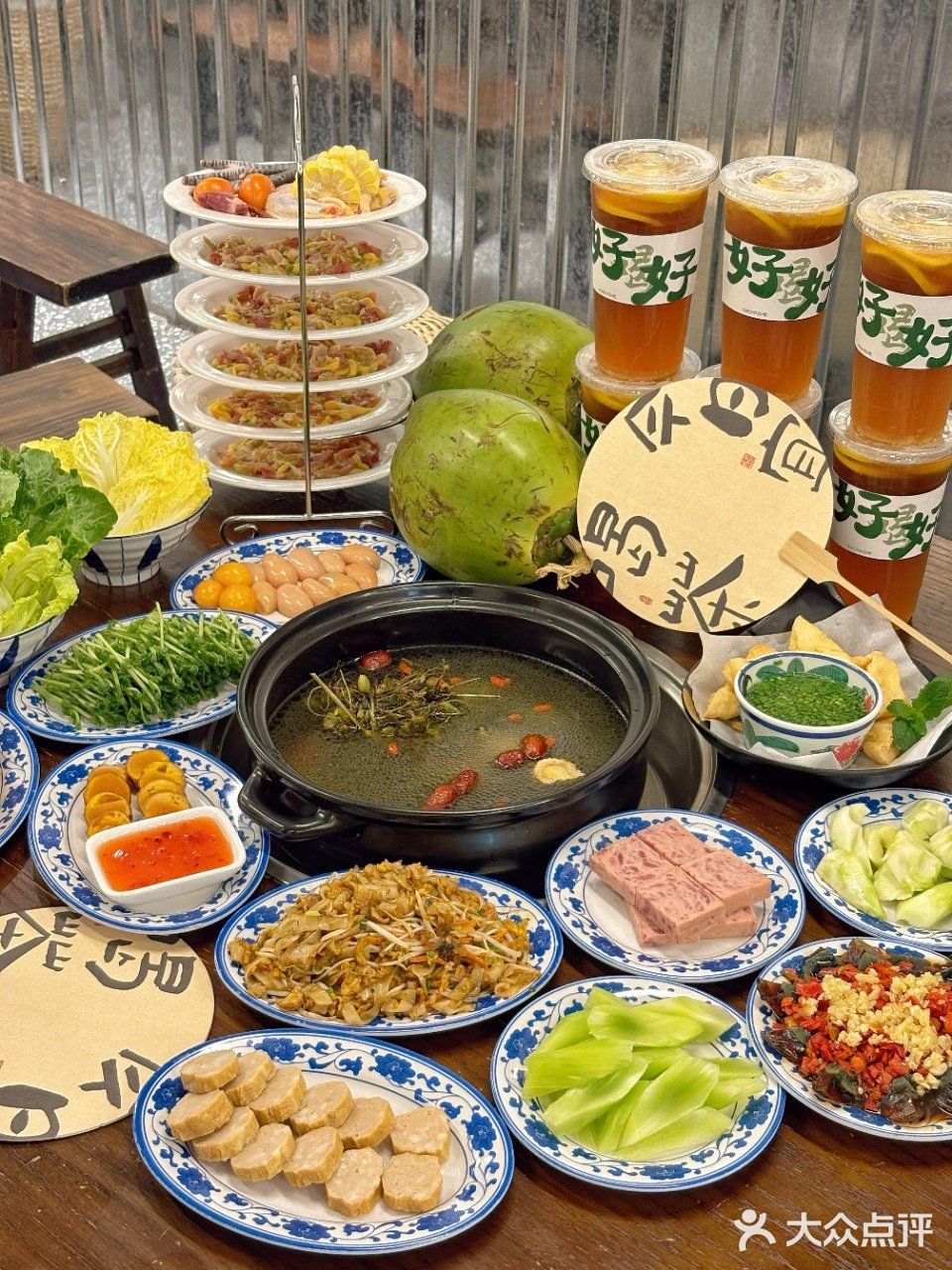 不开玩笑，这家养生鸡煲在杭州排前三！