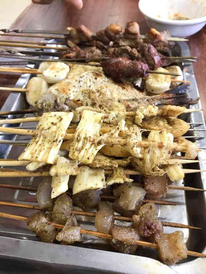 老班长烧烤(光华路店)-"三十七八度的高温,在有着微风的夜,穿行于.