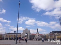 -商业广场(Praça do Comércio)