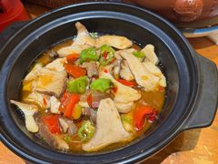 -老滇山寨•云南特色菜•地方菜•民族风情歌舞表演(金碧店)