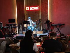 -TZ House音乐现场(来福士中心店)
