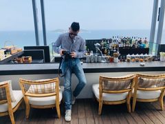 -瑰丽酒店·海吧·天际下午茶·现场DJ·天台酒吧