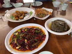 -代术连山回锅肉创始人餐厅(小学店)