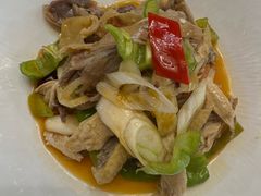 -汗腾格里·风味餐厅(新疆驻京办店)