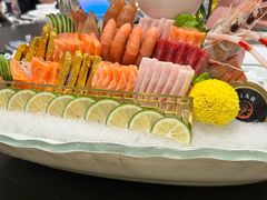 -鼎泰亨·海鲜牛肉餐厅(滨江店)