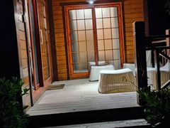 -梁子湖东篱老屋生态庄园